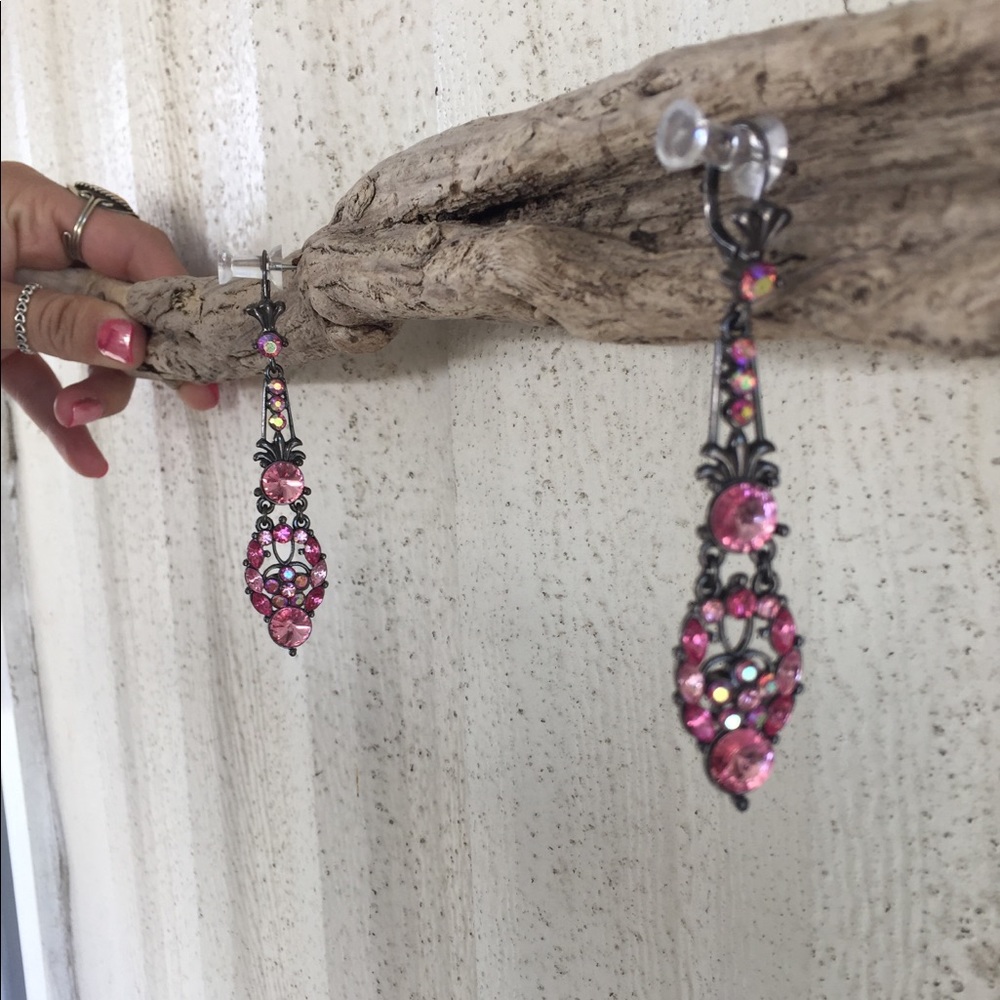 Amazing earrings! - Picture 3 of 3